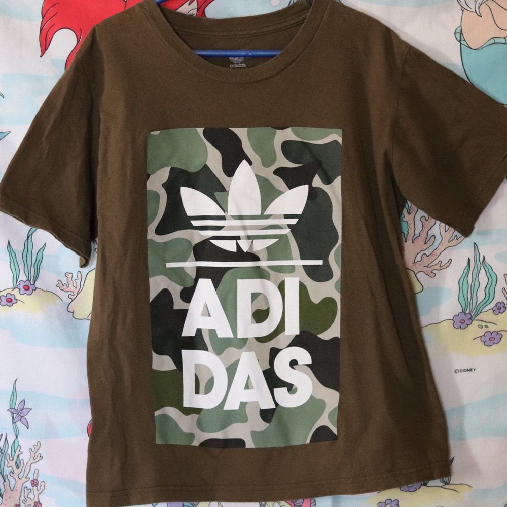 Adidas boys camo T-shirt XS